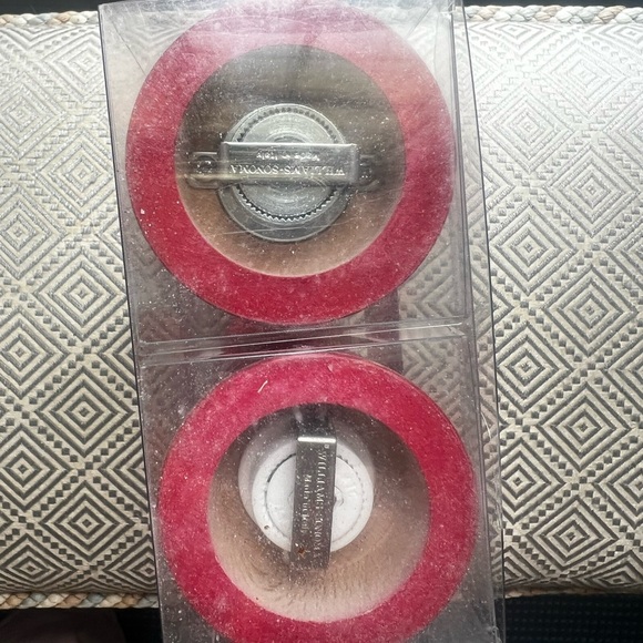 Williams Sonoma Vibrant Red Wooden Salt & Pepper Mills price firm - Picture 4 of 6